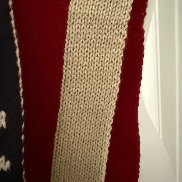American Flag Scarf - NEVER WORN - Picture 5 of 5